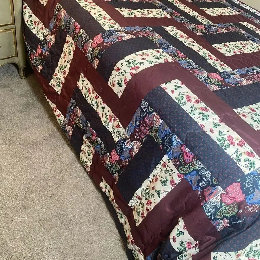 Bed Bath & Beyond Multicolor Patchwork print king comforter